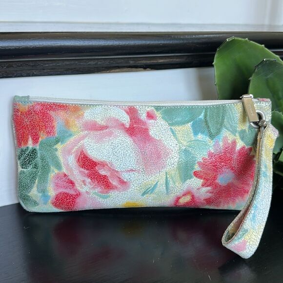 Hobo Genuine Leather Floral Wristlet Clutch Soft & Luxurious could be never used - Picture 1 of 8